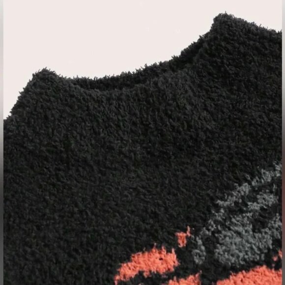 NWT Fuzzy Halloween Pumpkin Mock Neck Crop Sweater Size Large - Picture 4 of 5